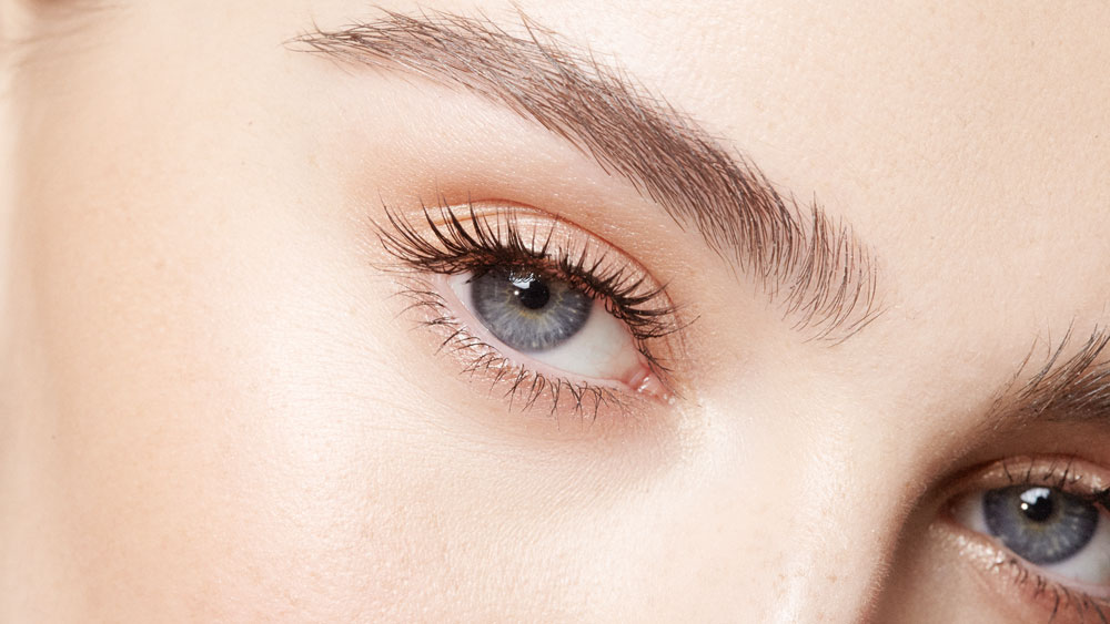 Read more about the article Blepharoplasty Before and After Care Tips